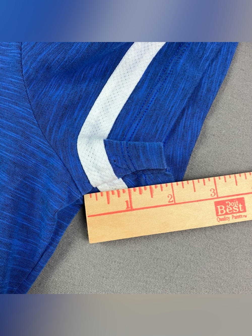Nike Duke Blue Devils Women’s Shirt Size M Short Sleeve V Neck Blue & White - Picture 11 of 12